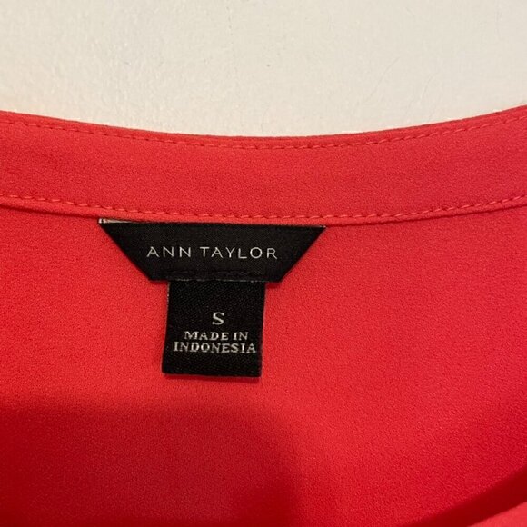 ANN TAYLOR Matte Jersey Shell Coral Split Neck Mixed Media Sleeveless Tank Top S - Picture 4 of 14